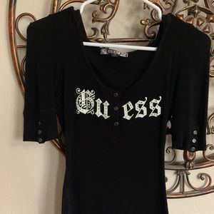 Form fitting guess cotton top